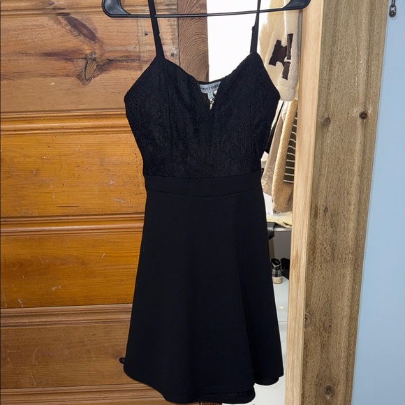 Almost Famous Dresses & Skirts - Almost Famous Black Mini Dress